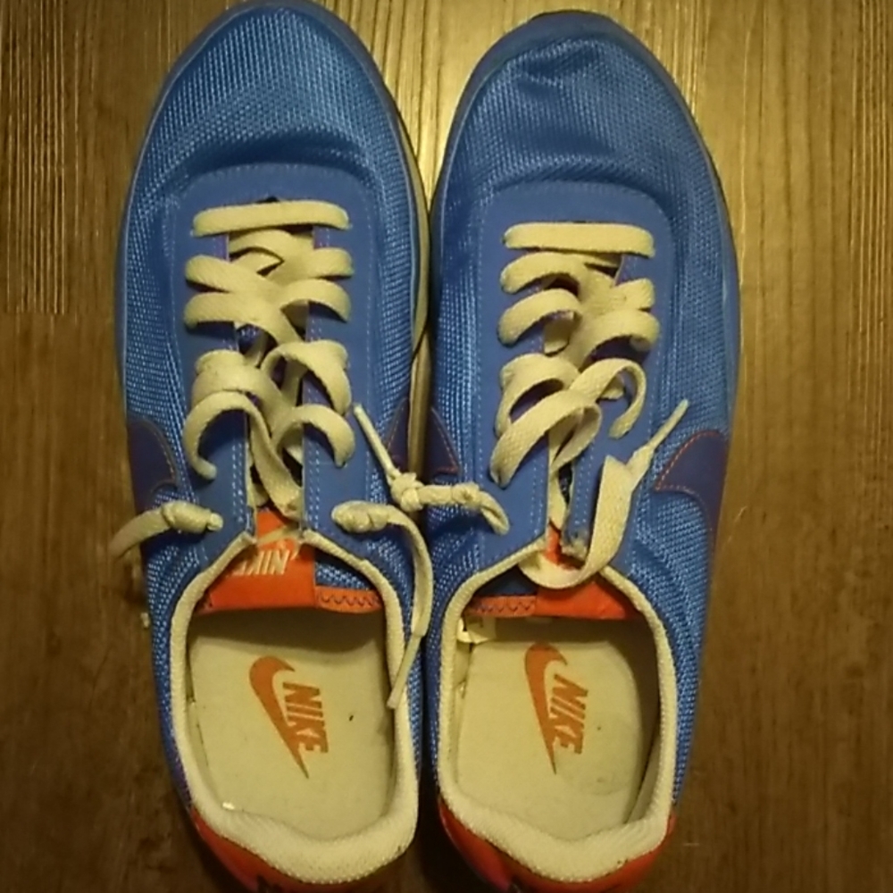 Men's Nike size 7